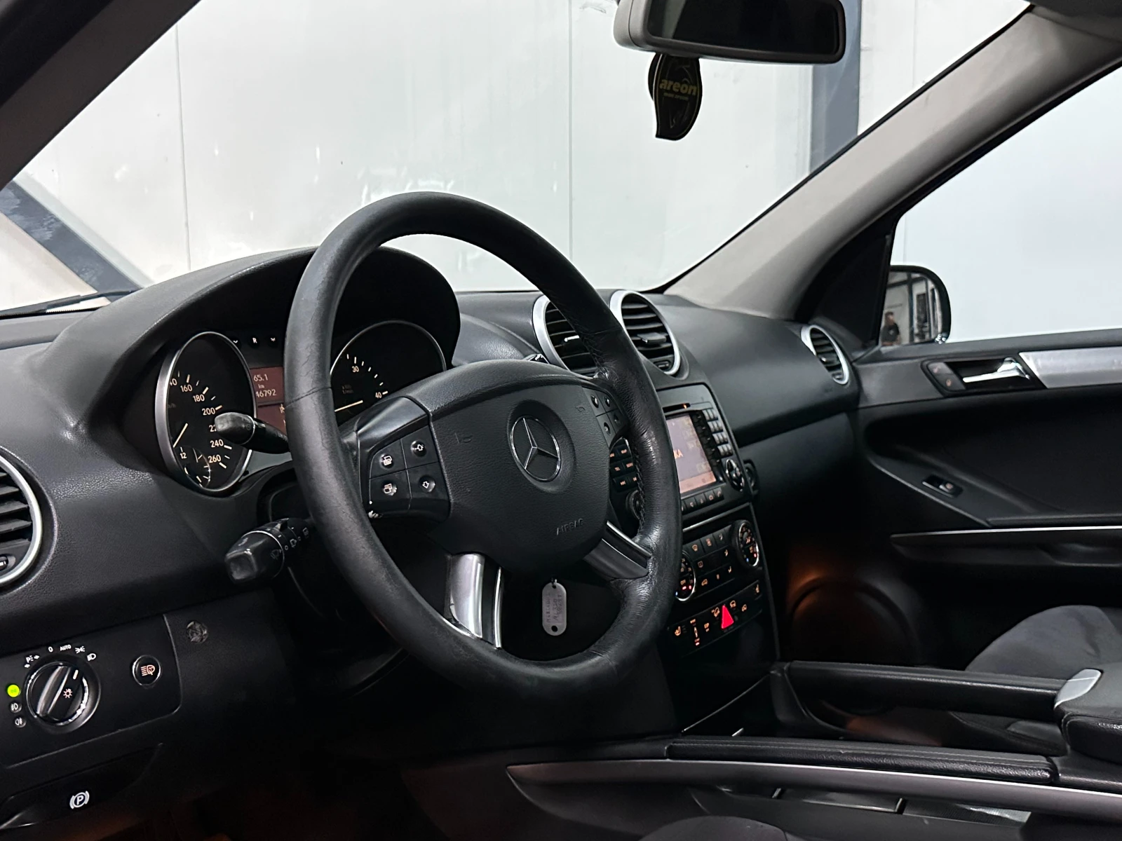 Mercedes-Benz ML 320 CDI* 4MATIC* ПОДГРЕВ* ПАРКТРОНИК, снимка 8 - Автомобили и джипове - 53479941
