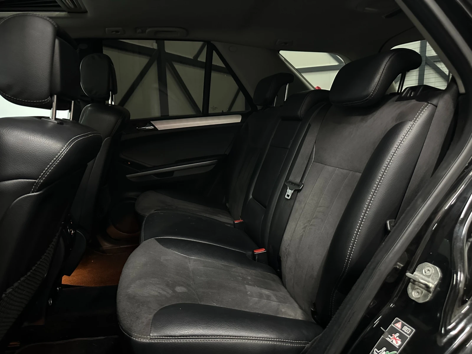 Mercedes-Benz ML 320 CDI* 4MATIC* ПОДГРЕВ* ПАРКТРОНИК, снимка 16 - Автомобили и джипове - 53479941