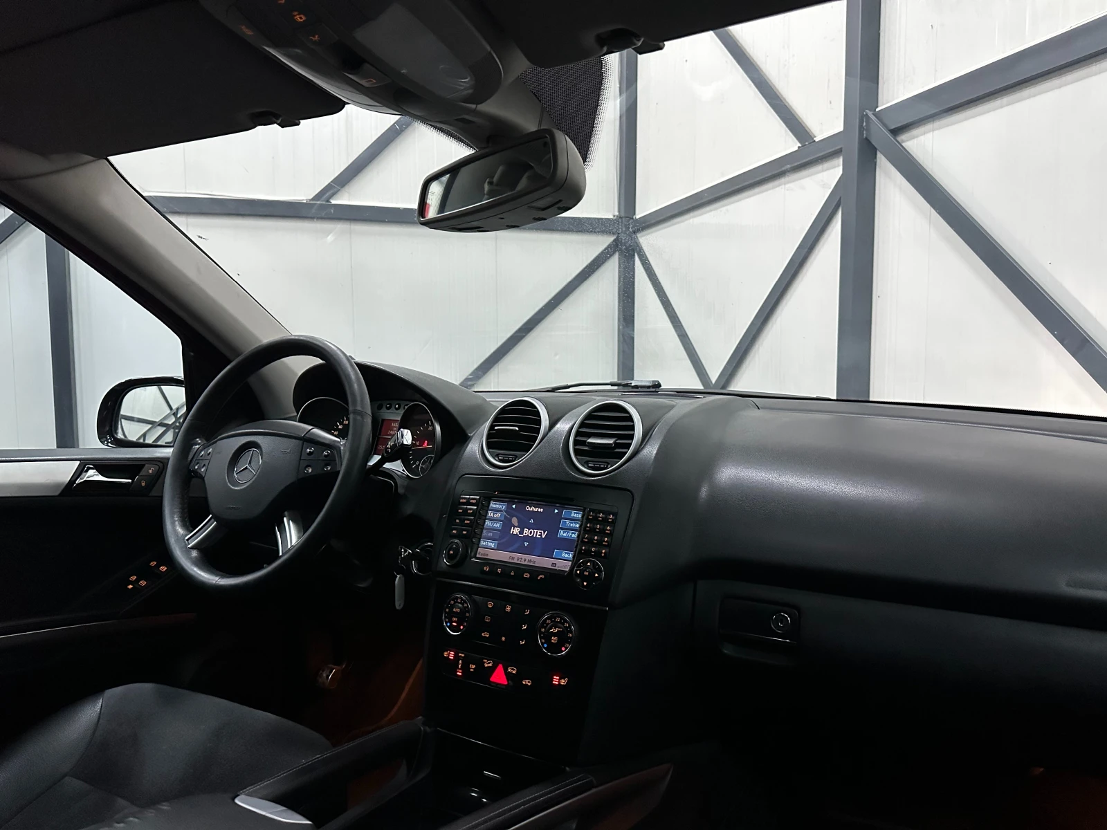 Mercedes-Benz ML 320 CDI* 4MATIC* ПОДГРЕВ* ПАРКТРОНИК, снимка 9 - Автомобили и джипове - 53479941