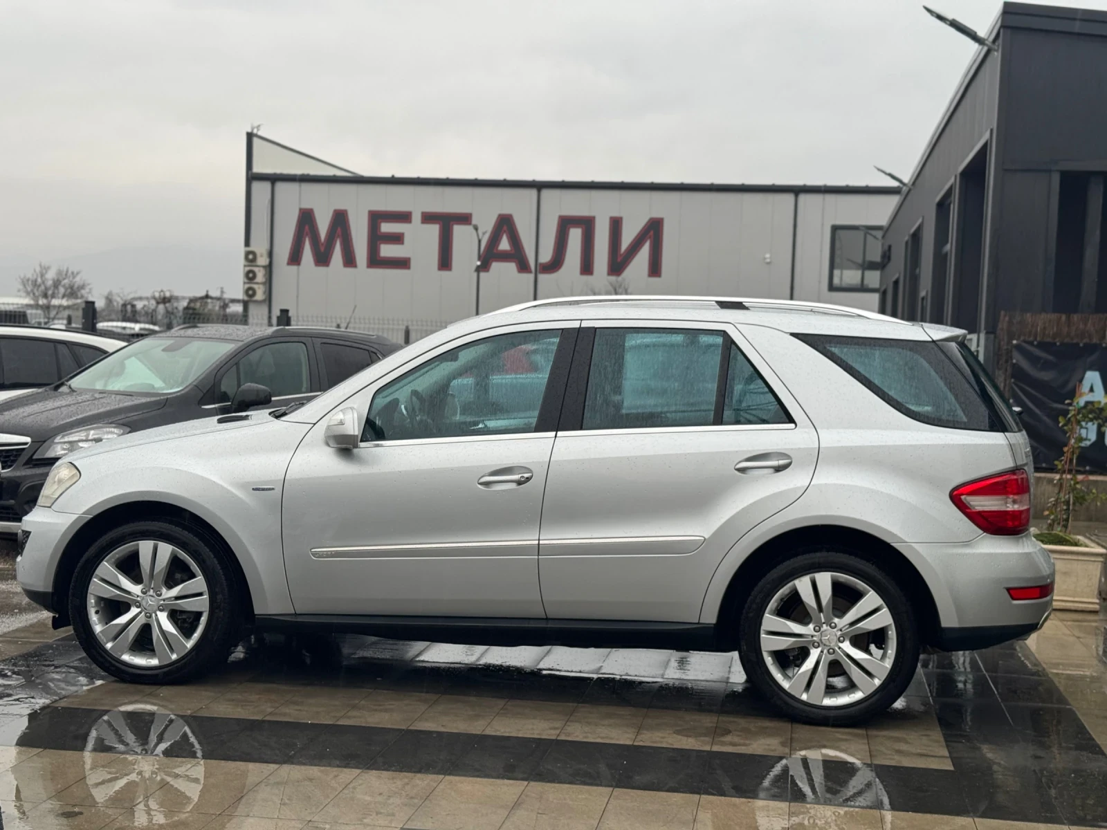 Mercedes-Benz ML 350  - изображение 5