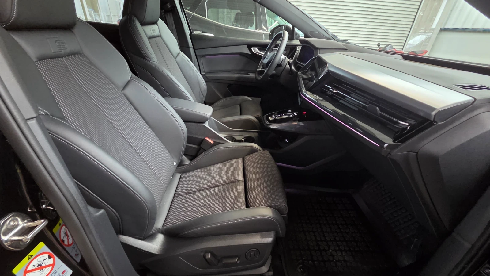 Audi Q4 Audi Q4 e-tron 45 Quattro S-line | 210 kW |  | Mobile.bg � ����������� 4