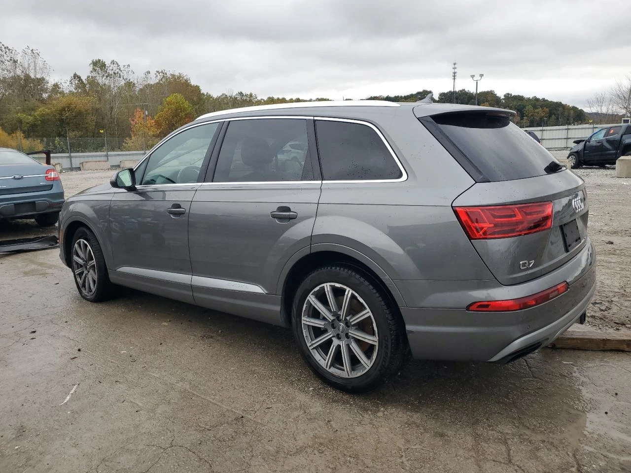Audi Q7, снимка 3 - Автомобили и джипове - 53984360