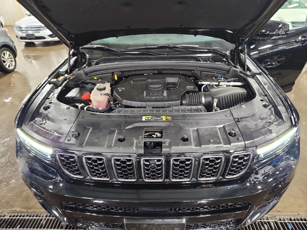 Jeep Grand cherokee 3.6l L Summit, снимка 12 - Автомобили и джипове - 54429645