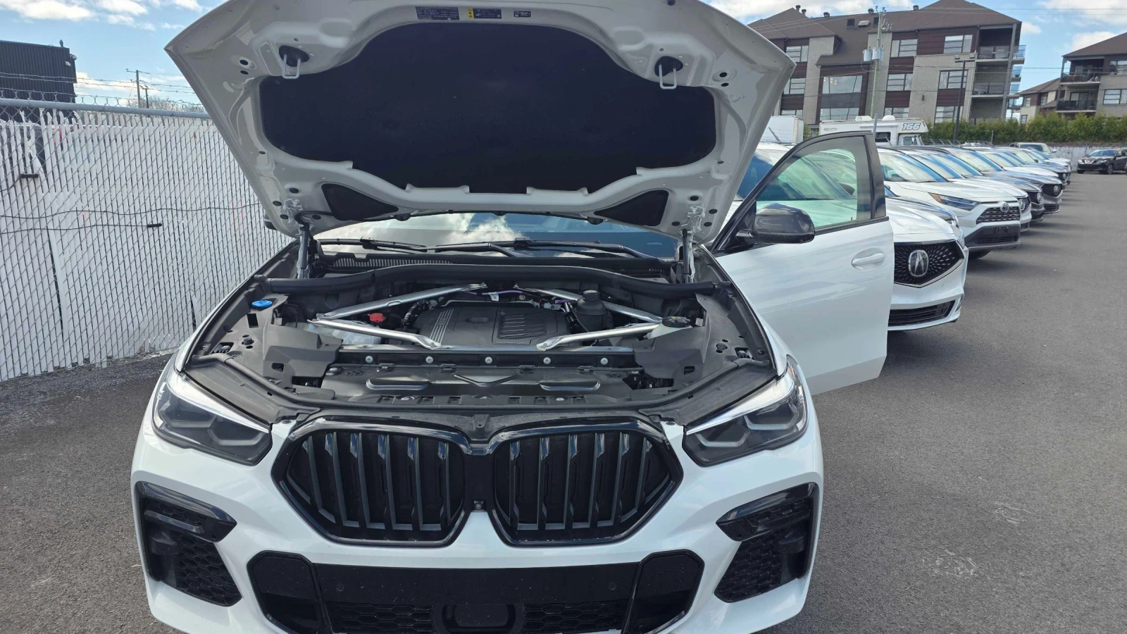 BMW X6 M ПАКЕТ * ДИСТРОНИК * HARMAN KARDON * SWAROVSKI, снимка 11 - Автомобили и джипове - 54586986