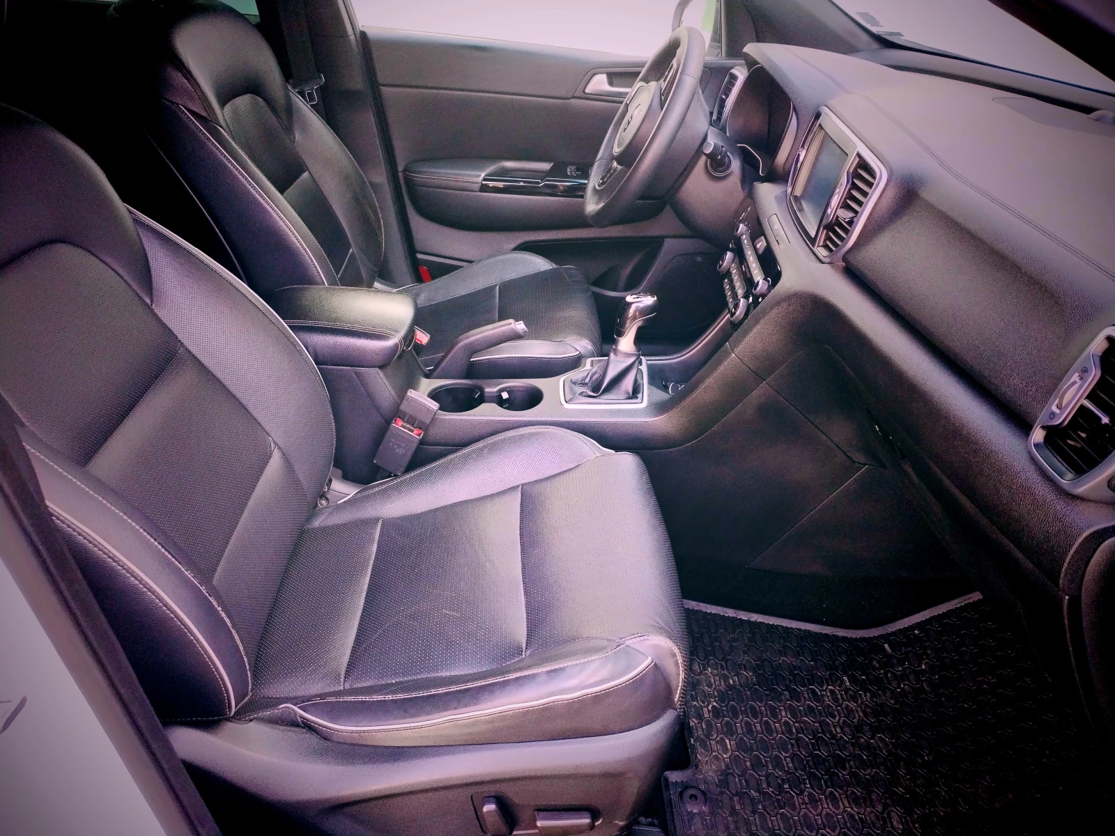 Kia Sportage 2.0d 4x4 GT-LINE, снимка 8 - Автомобили и джипове - 54658284