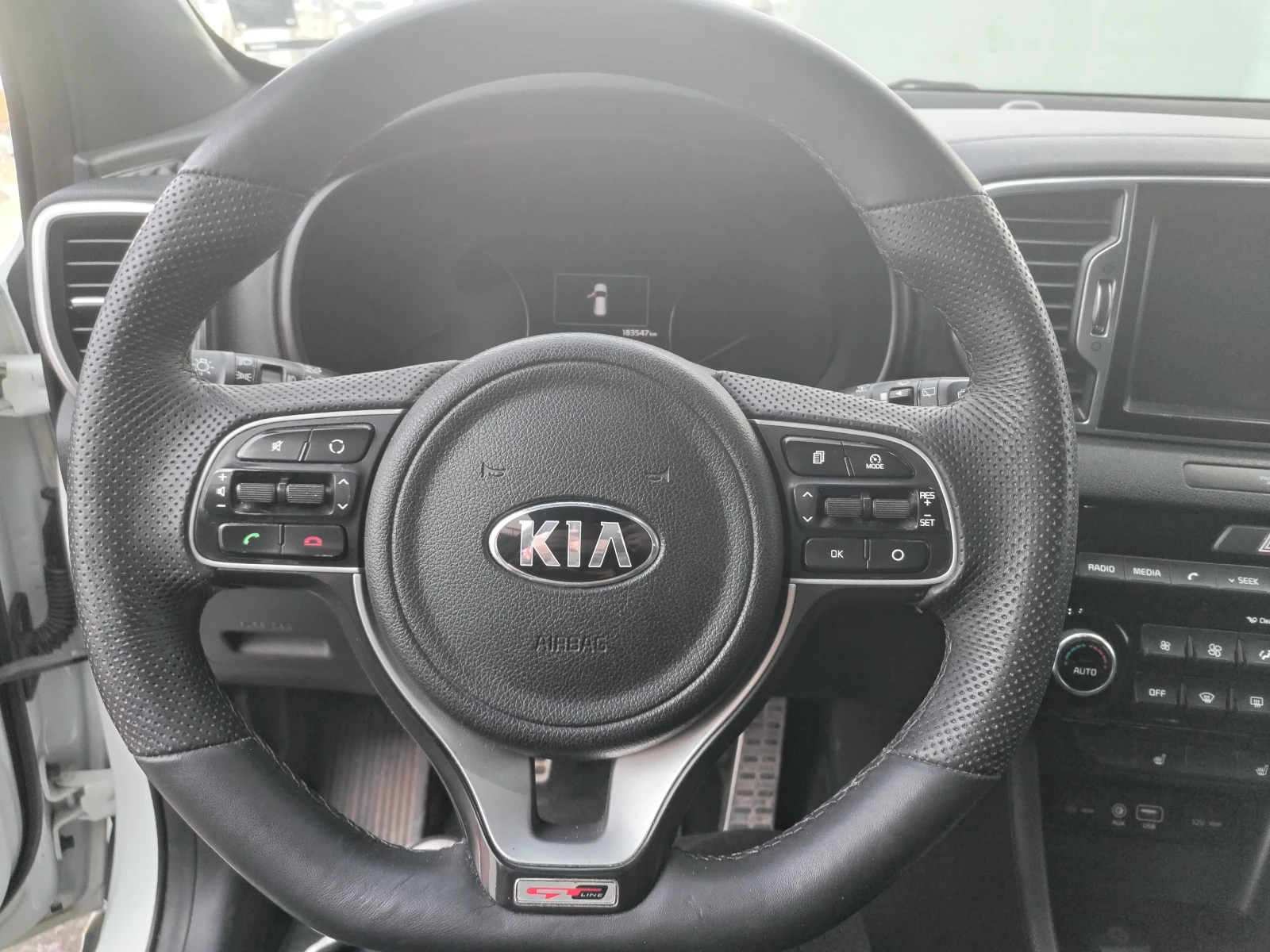 Kia Sportage 2.0d 4x4 GT-LINE, снимка 13 - Автомобили и джипове - 54658284
