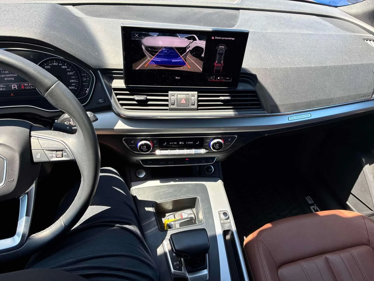 Audi Q5 Komfort| ОТ ПРЕДСТАВИТЕЛСТВО| 2 КЛЮЧА| КЛИПОВЕ, снимка 9 - Автомобили и джипове - 54688859