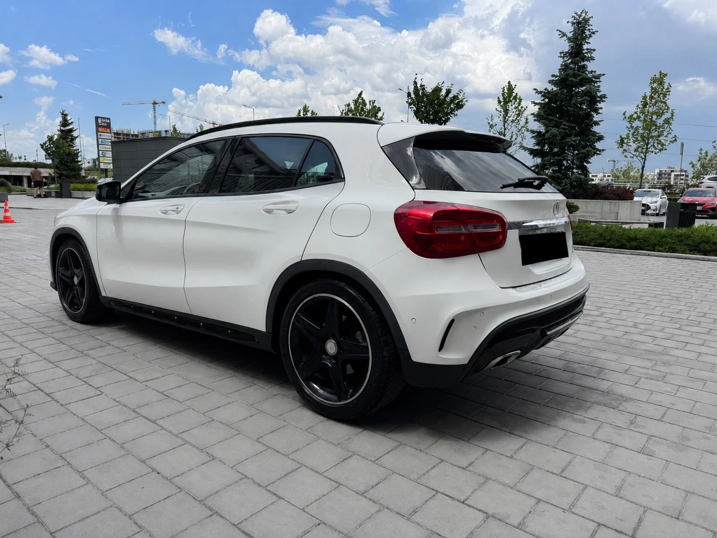 Mercedes-Benz GLA 220 d 4MATIC AMG, снимка 5 - Автомобили и джипове - 54721623