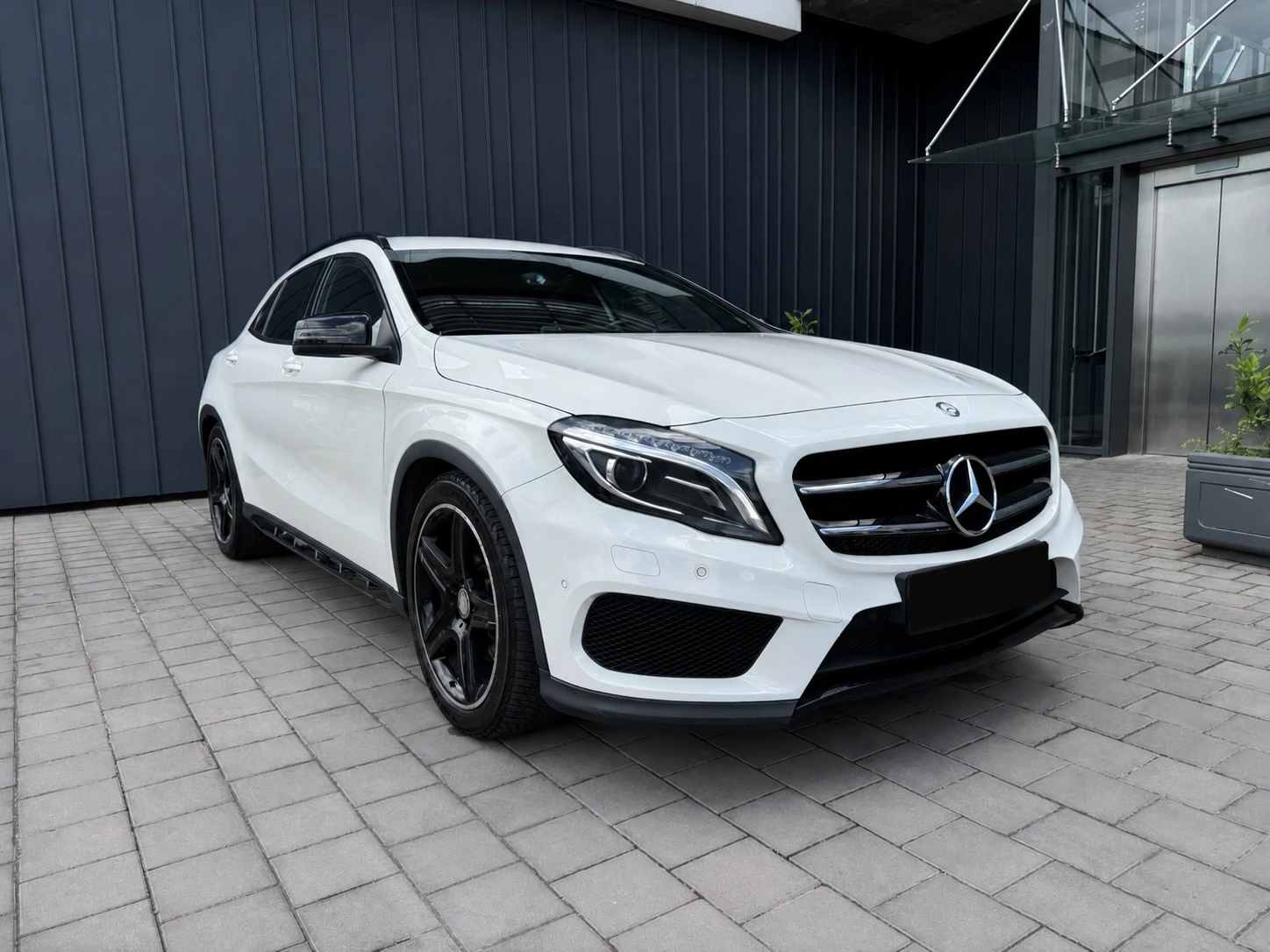 Mercedes-Benz GLA 220 d 4MATIC AMG