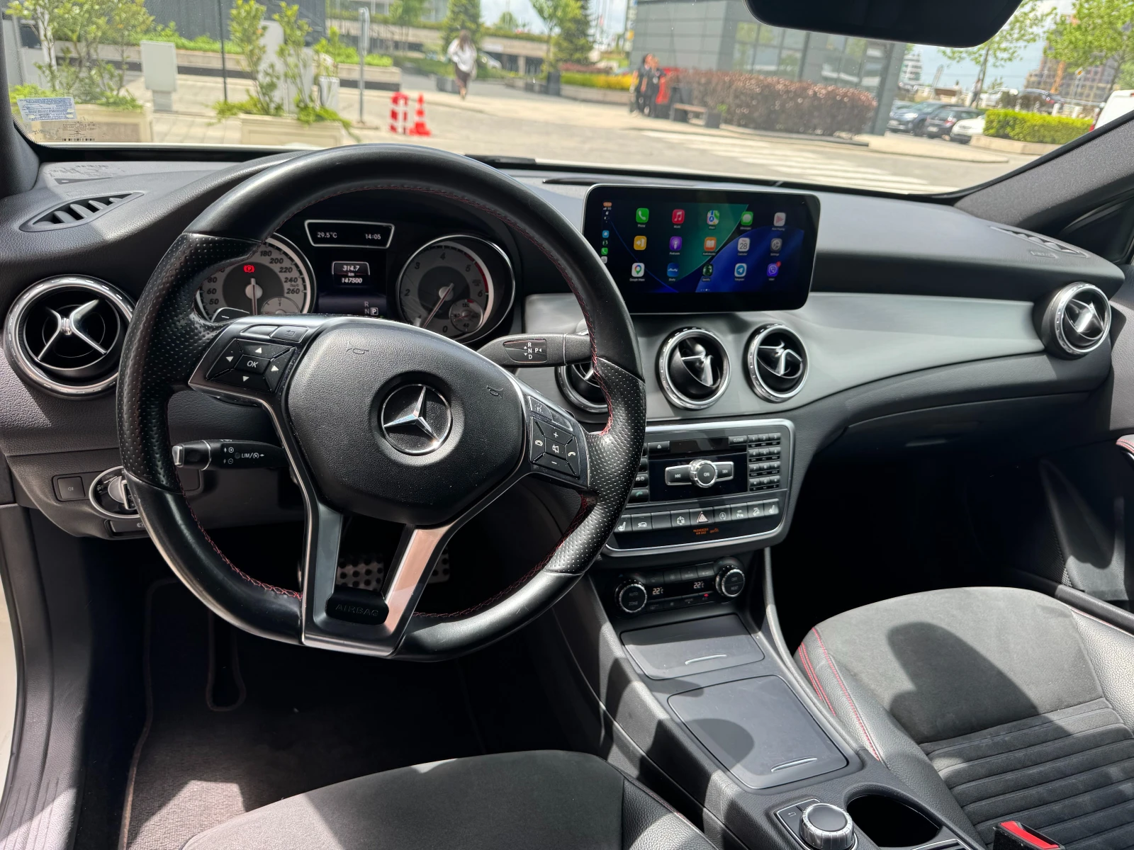 Mercedes-Benz GLA 220 d 4MATIC AMG, снимка 10 - Автомобили и джипове - 54721623
