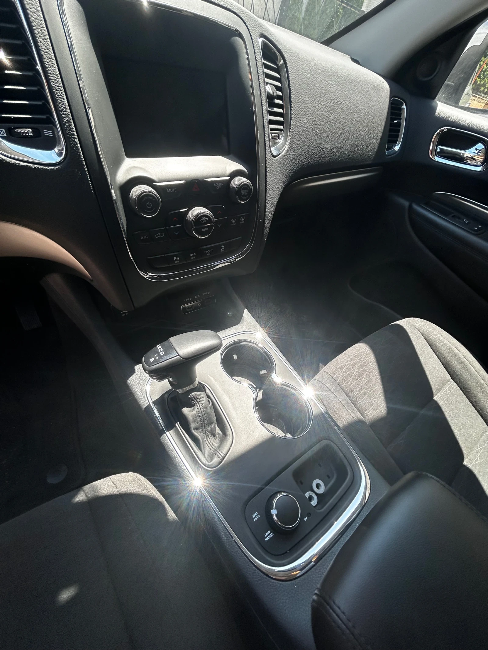 Dodge Durango 5.7, снимка 12 - Автомобили и джипове - 55622408