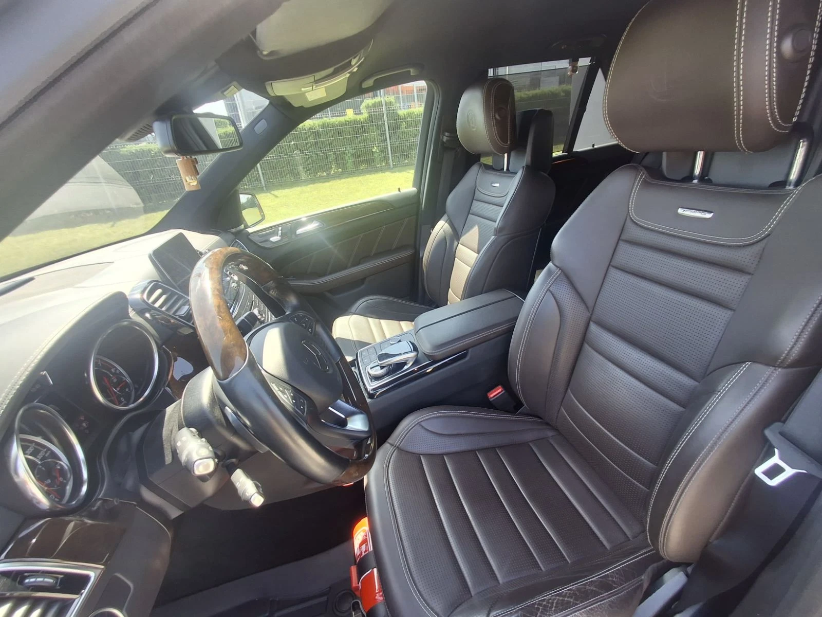 Mercedes-Benz GLE 63 S AMG 4MATIC, снимка 10 - Автомобили и джипове - 55751411