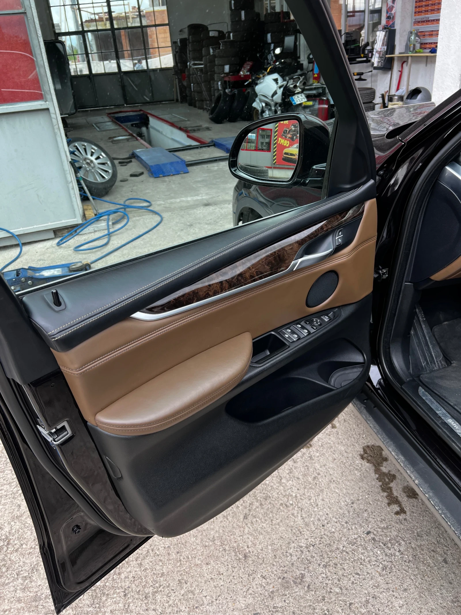 BMW X5 xDrive30d* INDIVIDUAL* HUD* 3хTV, снимка 7 - Автомобили и джипове - 55793000