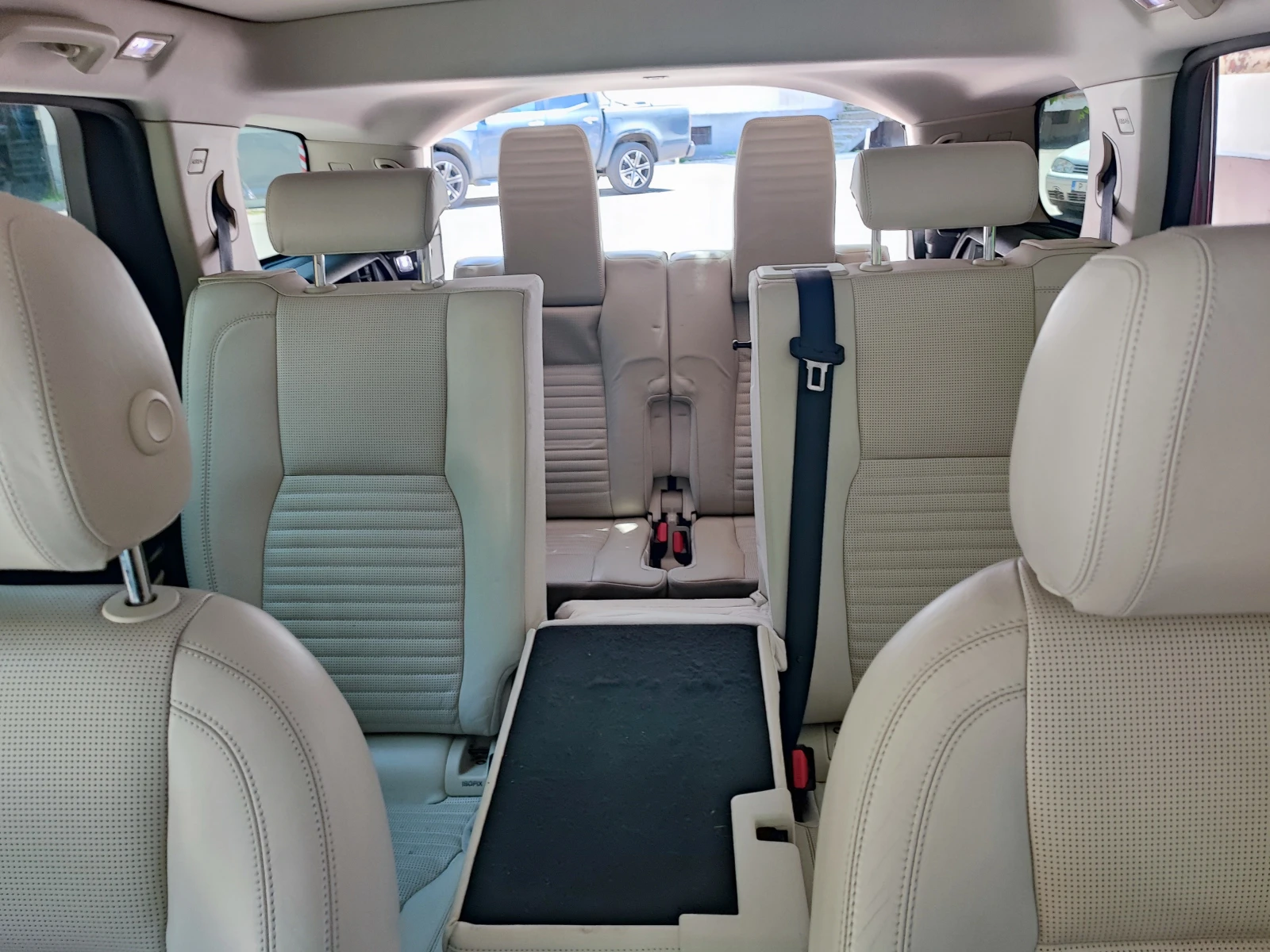 Land Rover Discovery Sport 2.0 HSE, снимка 10 - Автомобили и джипове - 55816150