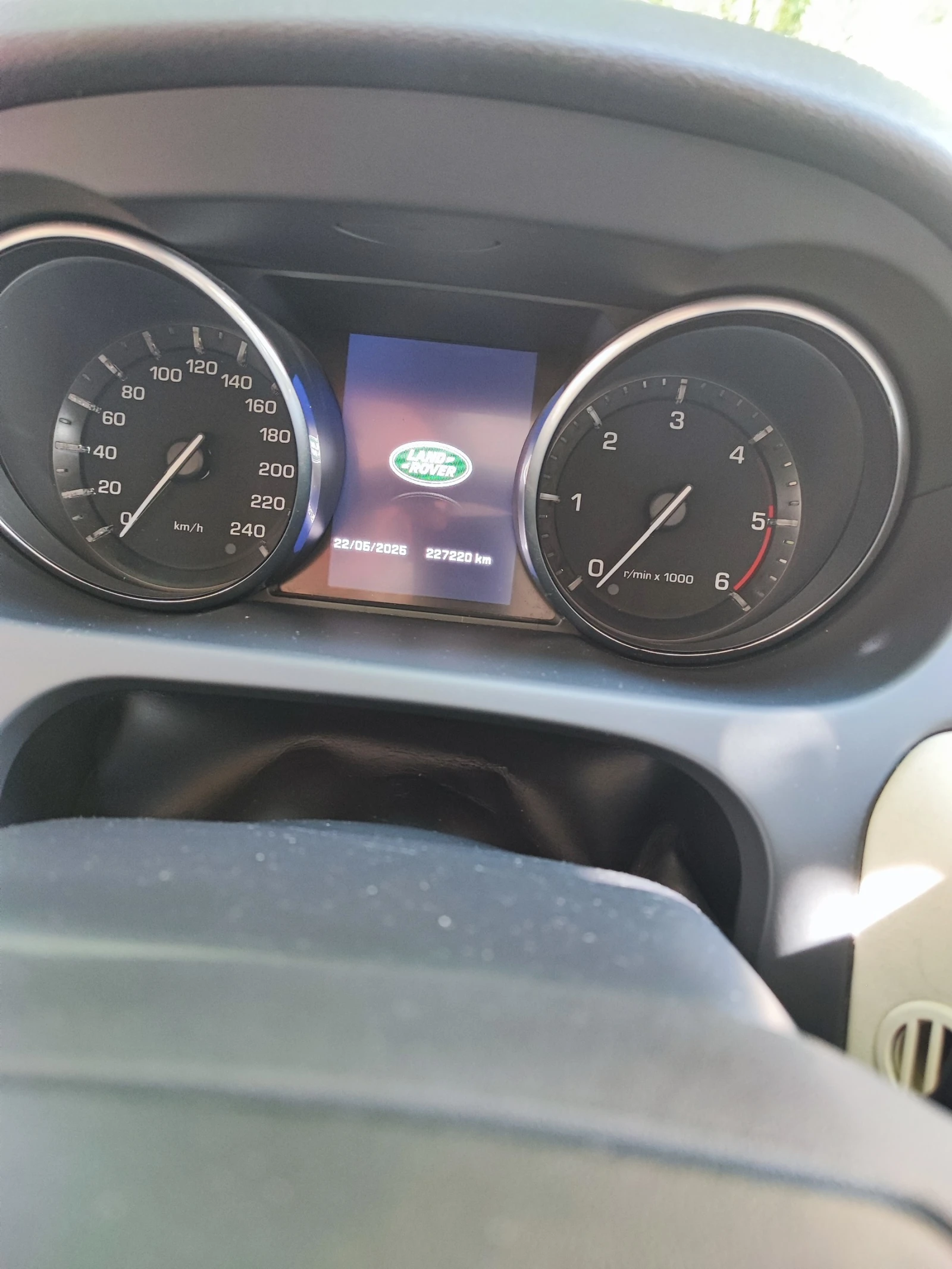 Land Rover Discovery Sport 2.0 HSE, снимка 6 - Автомобили и джипове - 55816150