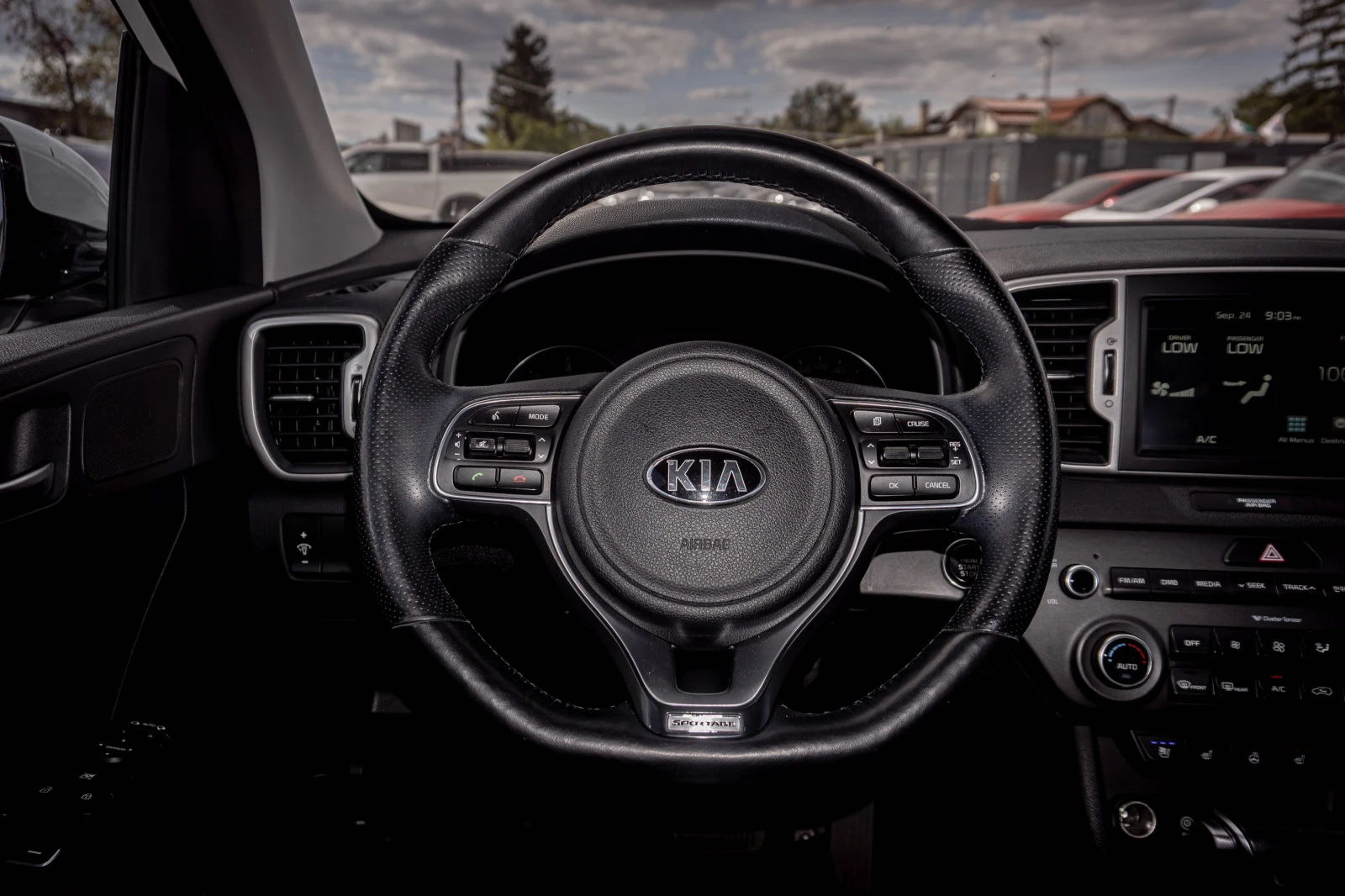 Kia Sportage 2.0CRDI-184hp-РЕАЛНИ КИЛОМЕТРИ!, снимка 8 - Автомобили и джипове - 56212118