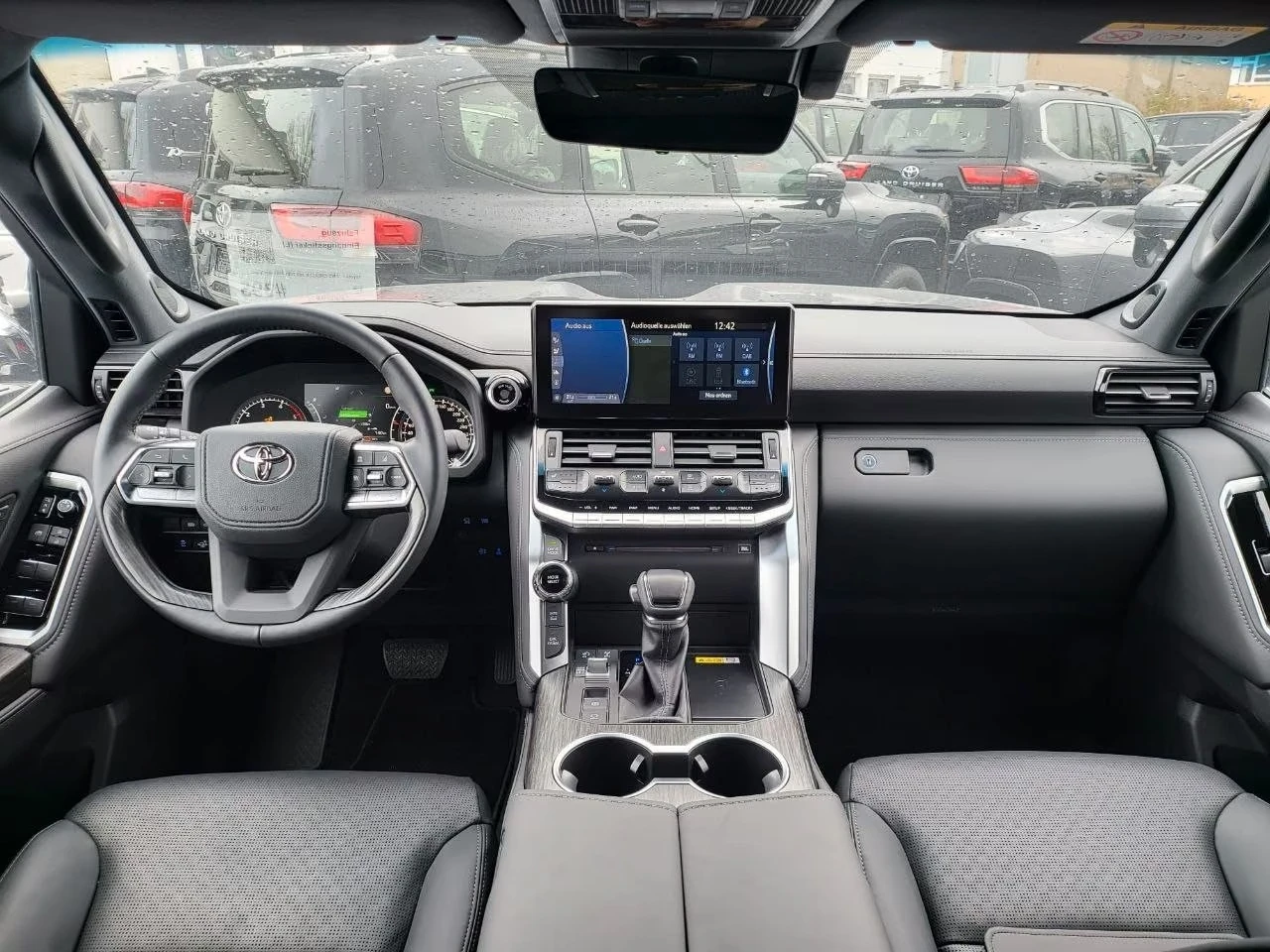 Toyota Land cruiser 300  | Mobile.bg � ����������� 10