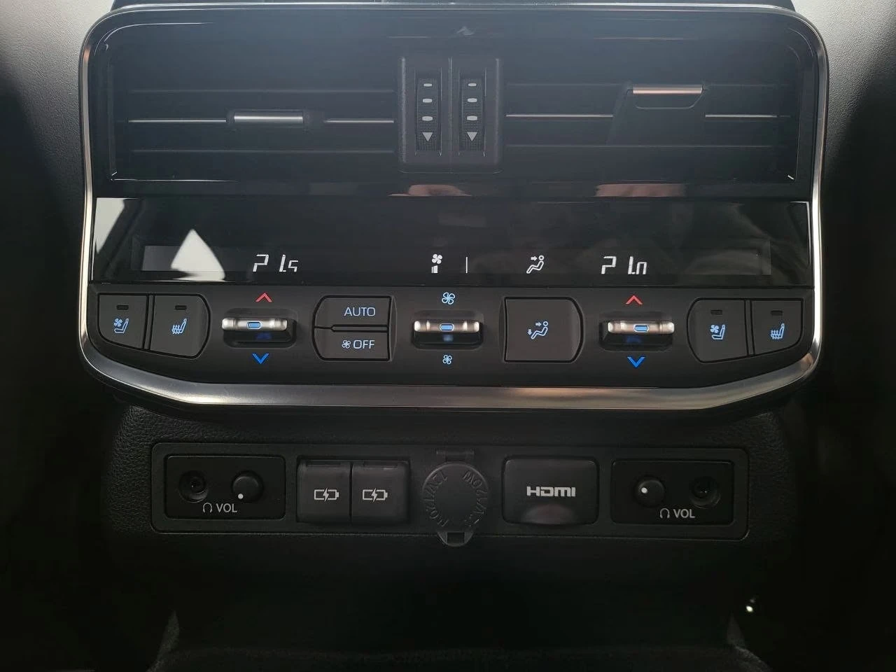 Toyota Land cruiser 300  | Mobile.bg � ����������� 12