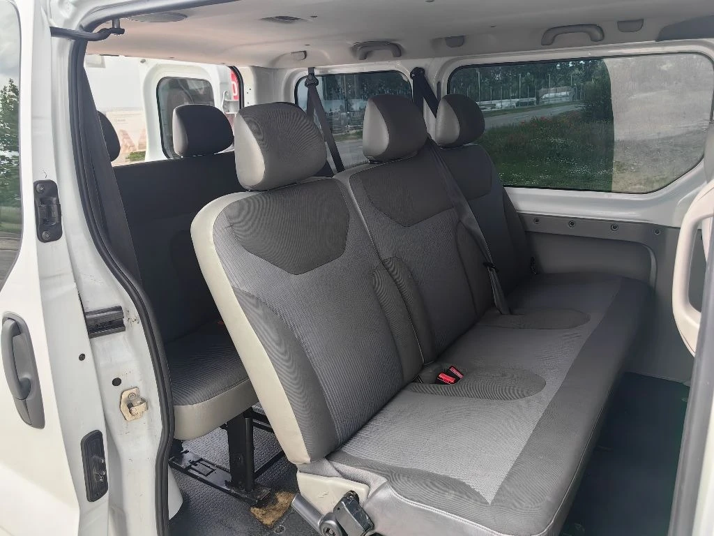 Opel Vivaro 2.0TDCI - изображение 6