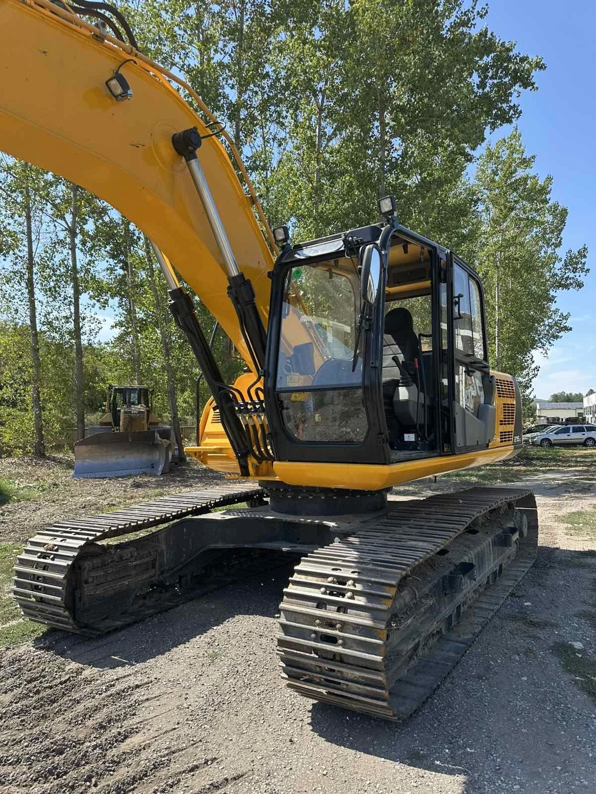 Багер JCB 215 LC - изображение 3