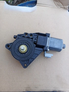 Задна лява машинка ел.стъкла Хюндай КИА , снимка 2