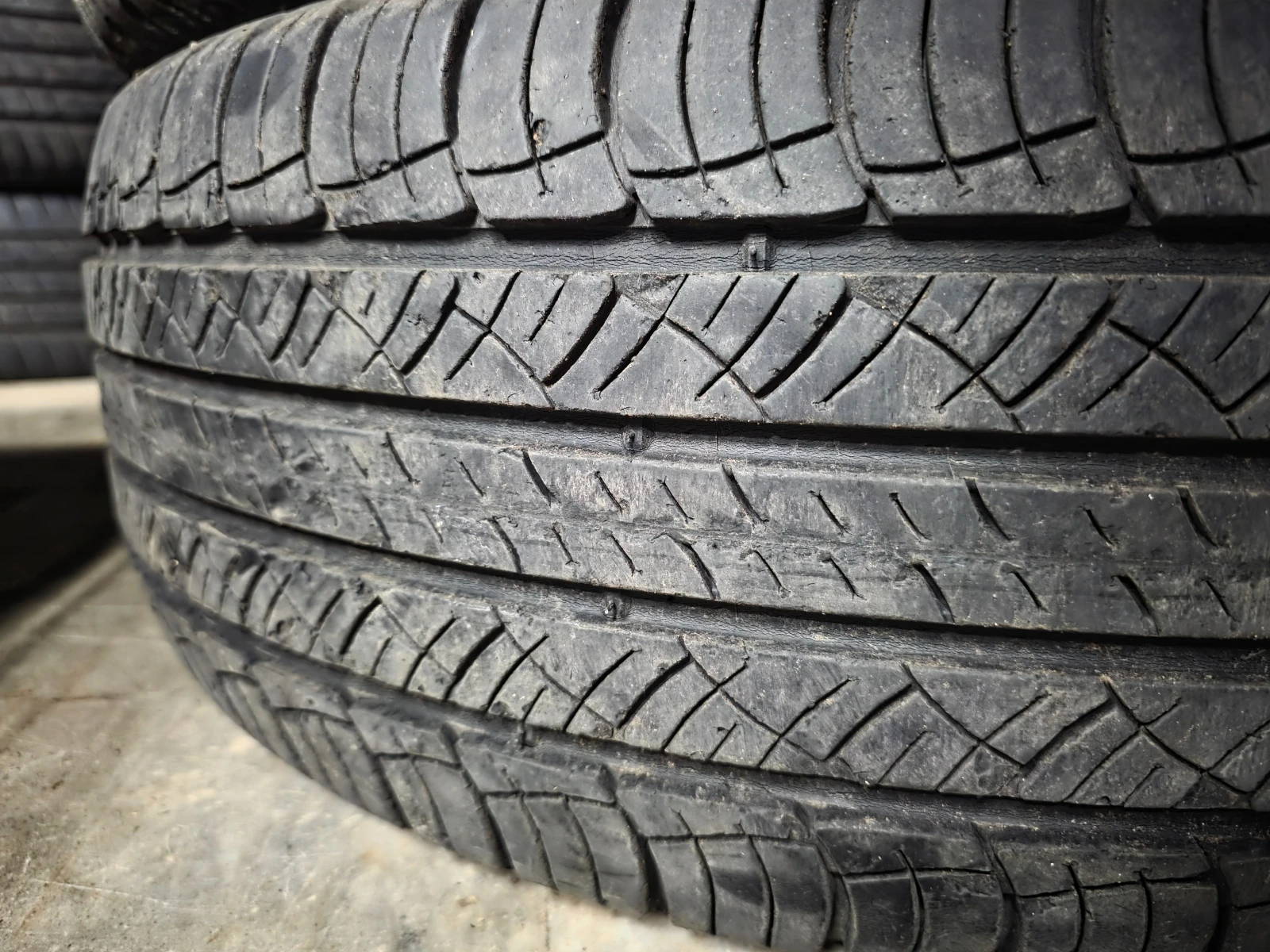 Гуми Летни 215/70R16, снимка 4 - Гуми и джанти - 54001380