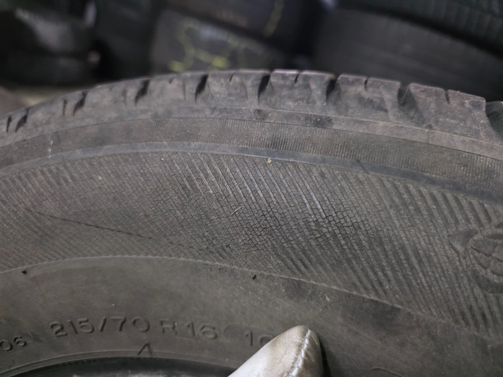 Гуми Летни 215/70R16, снимка 9 - Гуми и джанти - 54001380