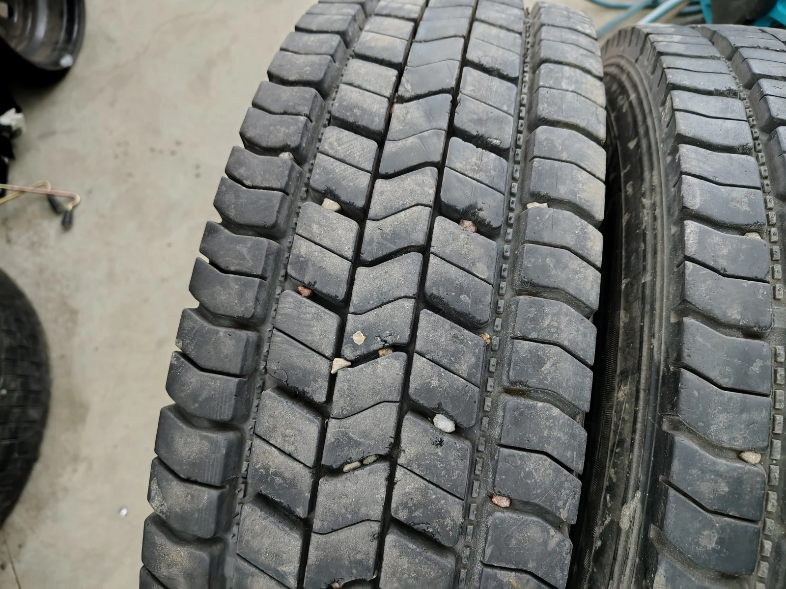 ���� 215/75R17.5 | Mobile.bg � ����������� 2