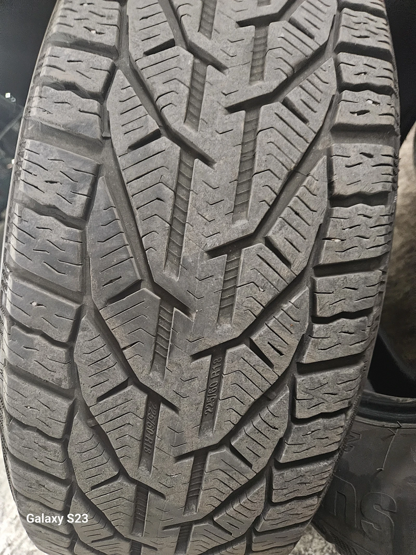 ���� 225/60R18 | Mobile.bg � ����������� 1