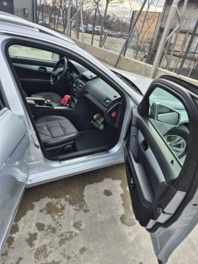 Mercedes-Benz C 220 C220, снимка 9