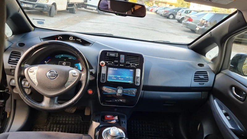 Nissan Leaf , снимка 8 - Автомобили и джипове - 45004543