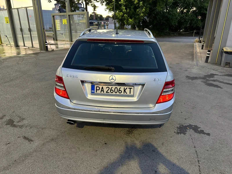 Mercedes-Benz C 220, снимка 4 - Автомобили и джипове - 47698219