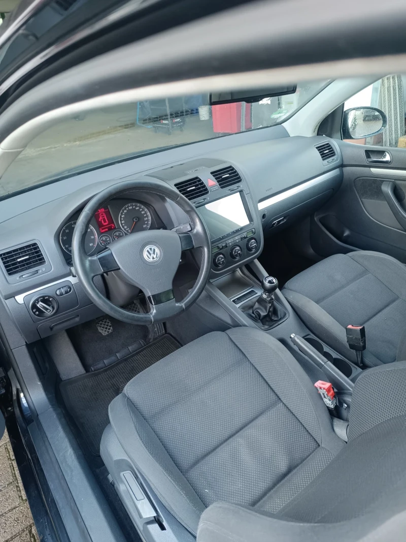 VW Golf, снимка 7 - Автомобили и джипове - 47425777