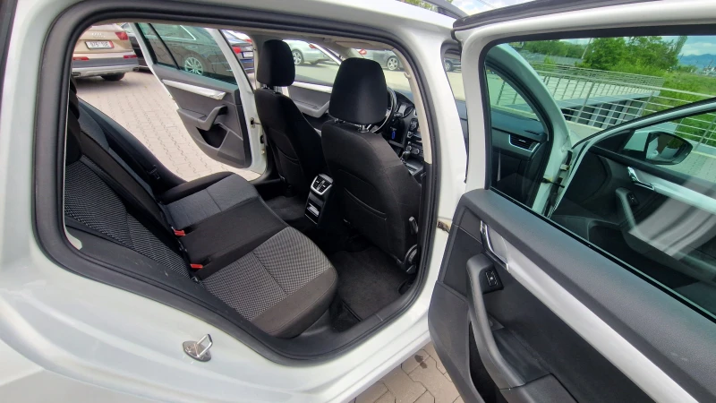 Skoda Octavia 4x4 ЛИЗИНГ, снимка 12 - Автомобили и джипове - 50285615