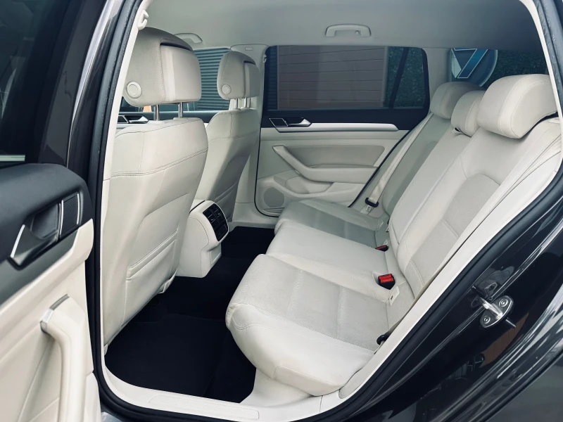 VW Passat 2.0 TDI/Distronic/Navi/Keyless , снимка 10 - Автомобили и джипове - 52653636