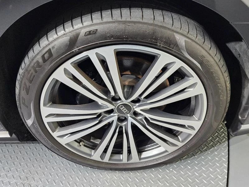 Audi A8 3.0 DMG Automatic, снимка 5 - Автомобили и джипове - 55450948