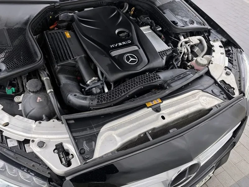 Mercedes-Benz C 350 E, снимка 6 - Автомобили и джипове - 55786226