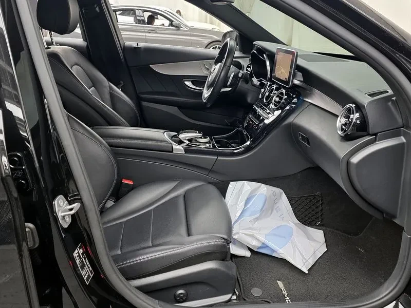 Mercedes-Benz C 350 E, снимка 11 - Автомобили и джипове - 55786226