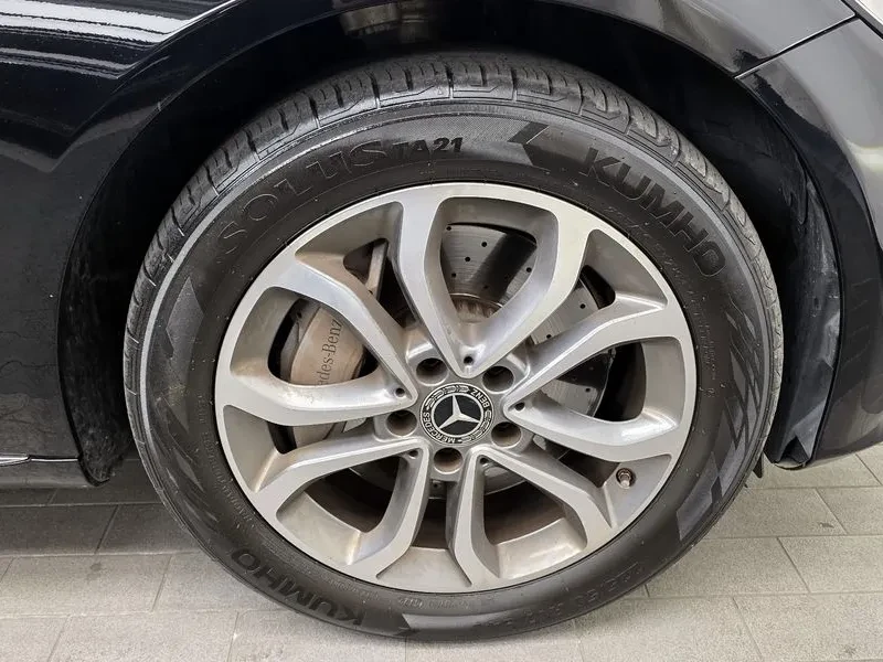 Mercedes-Benz C 350 E, снимка 5 - Автомобили и джипове - 55786226