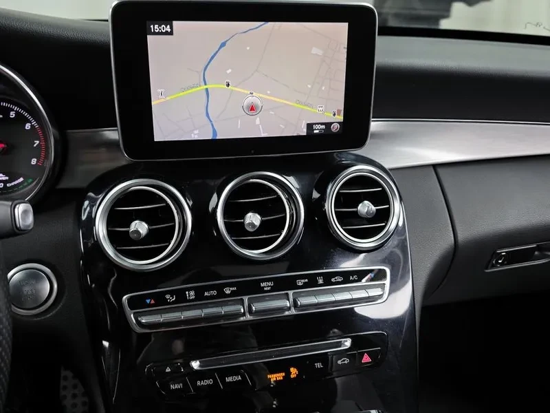 Mercedes-Benz C 350 E, снимка 14 - Автомобили и джипове - 55786226