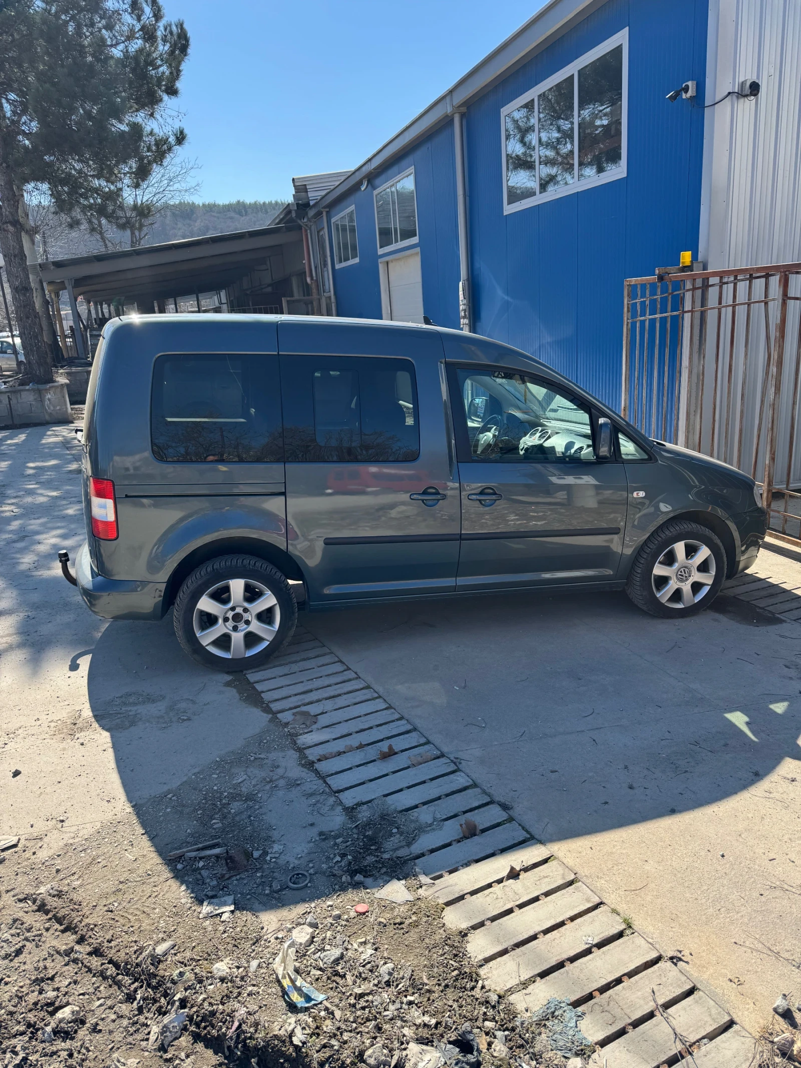 VW Caddy  - изображение 8