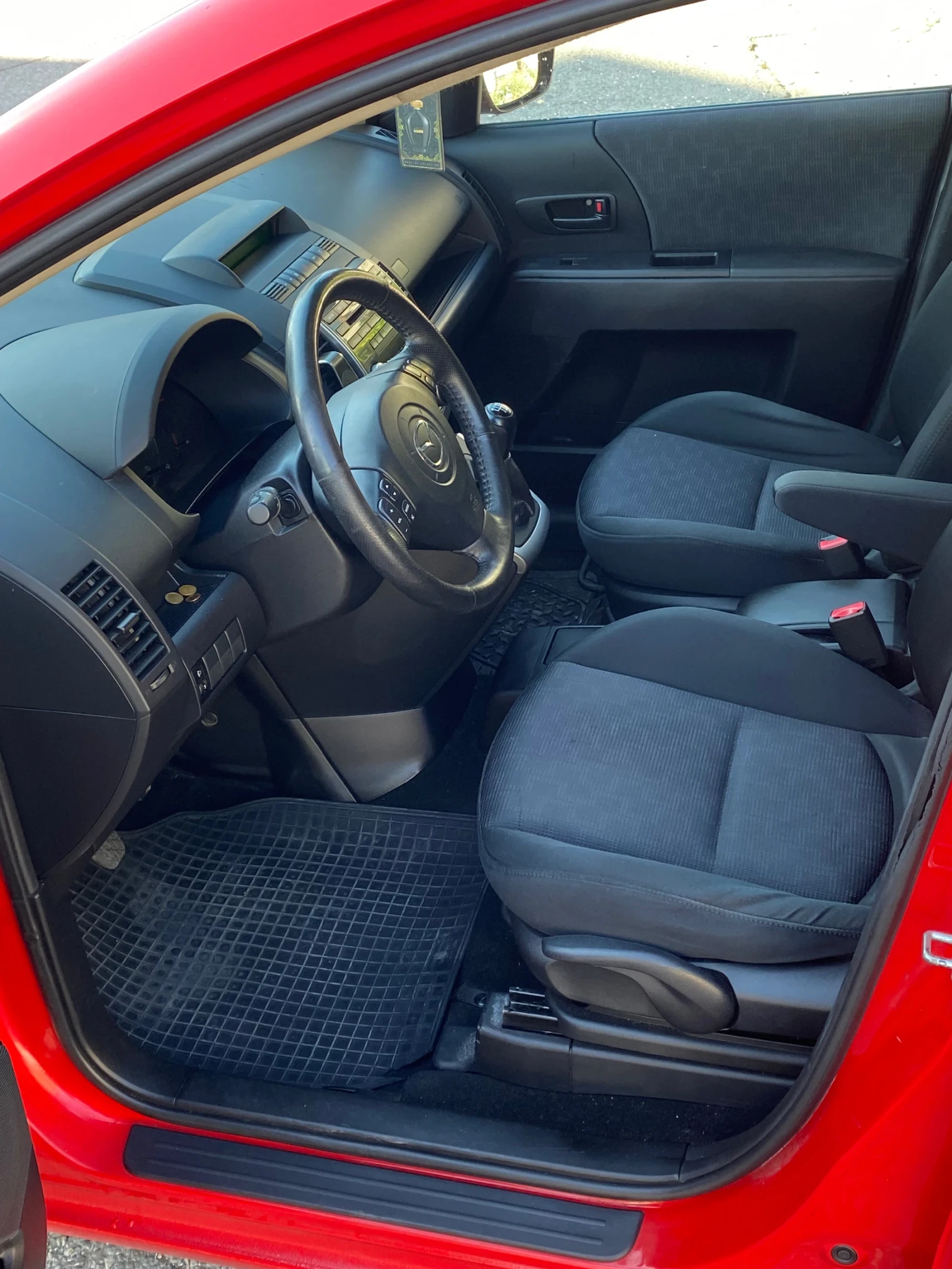 Mazda 5 2.0d 110кс 7 места Нов Внос всичко платено - изображение 5