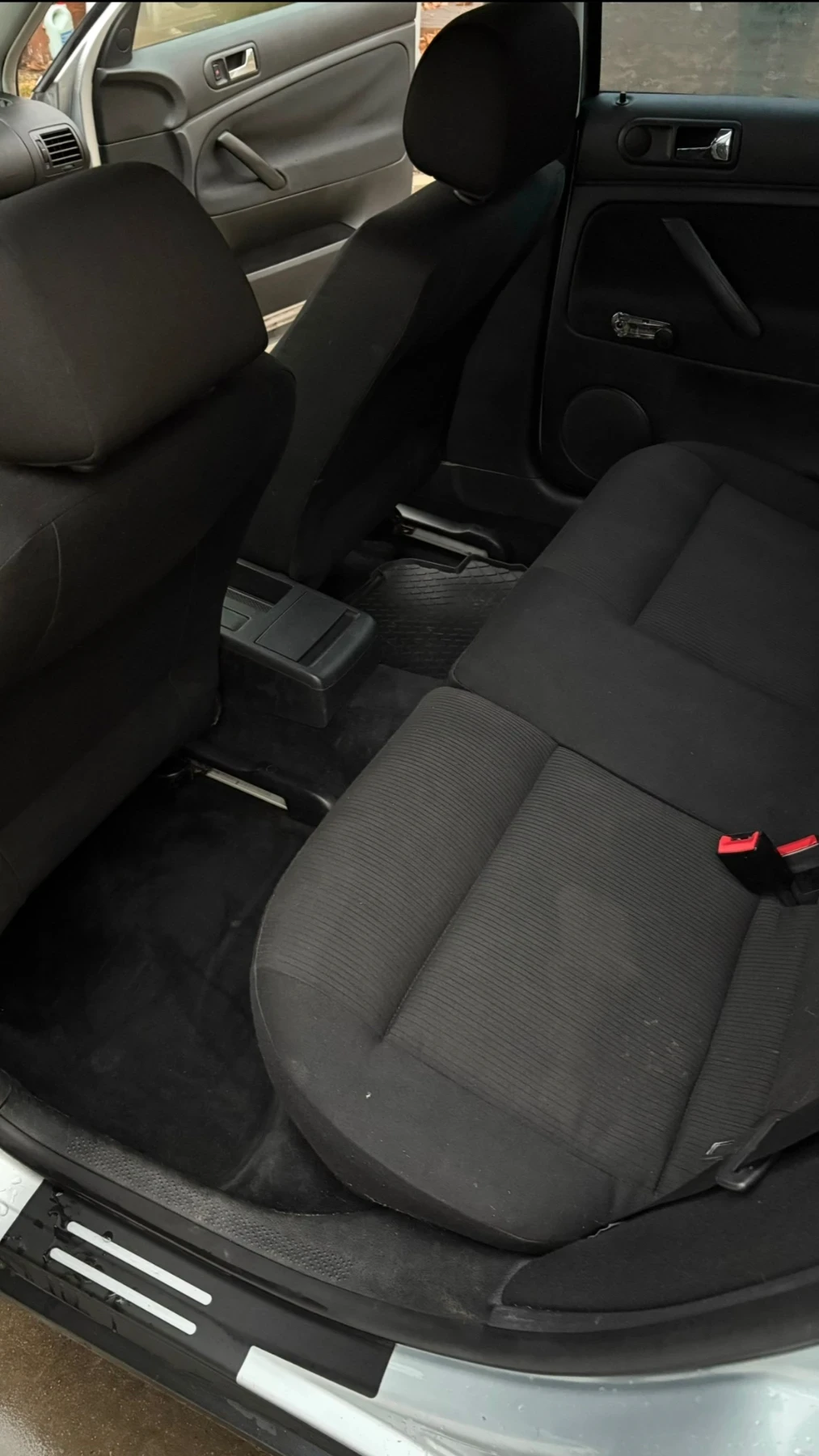 VW Passat 1.9tdi 101к.с.Малкия данък - изображение 10