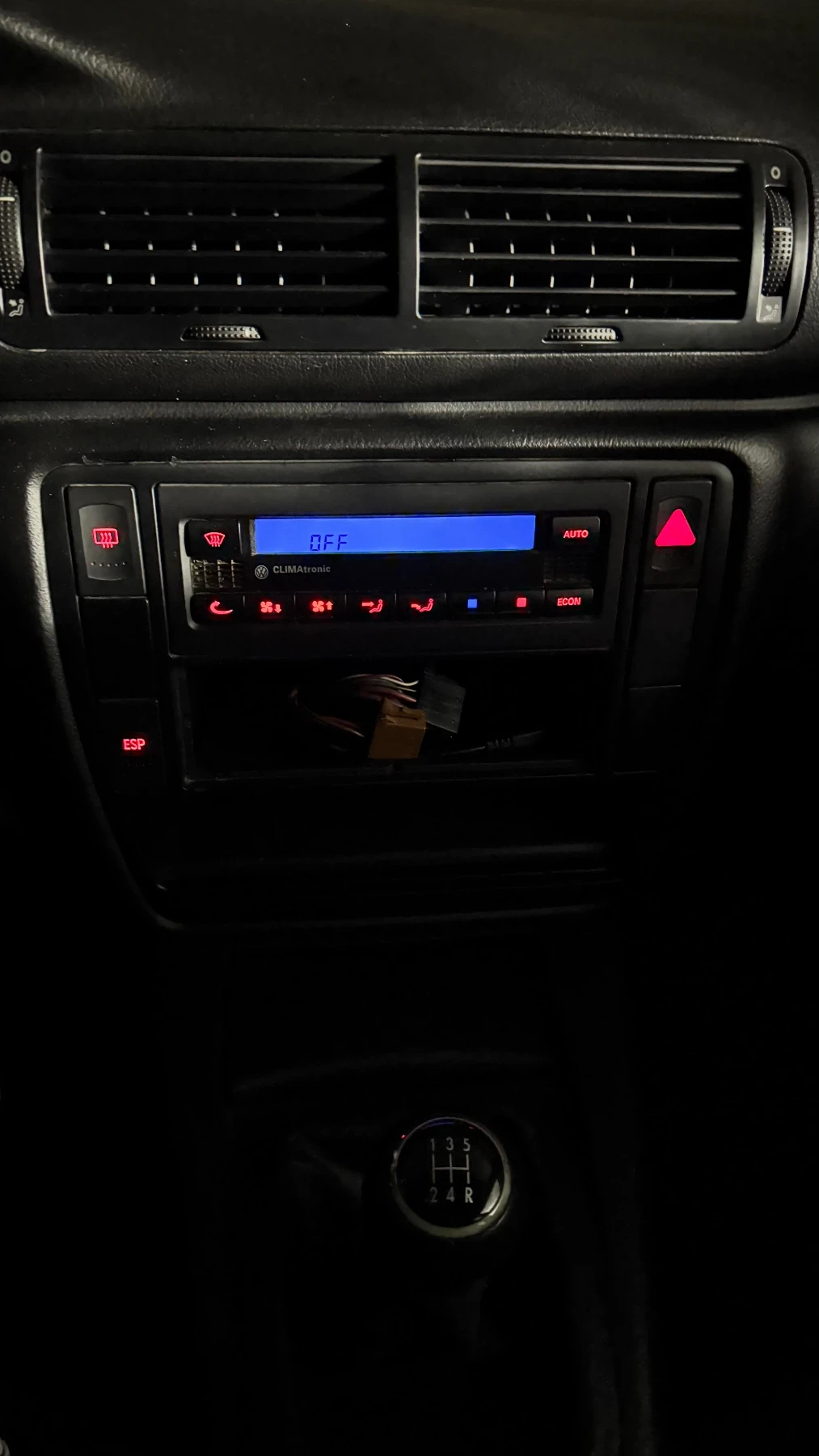 VW Passat 1.9tdi 101к.с.Малкия данък - изображение 8