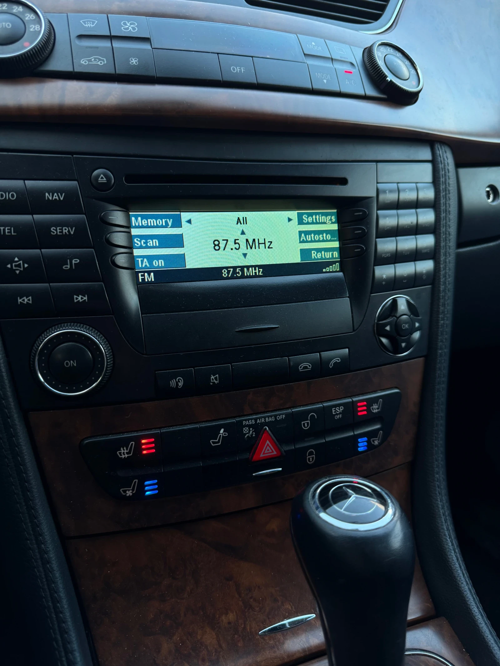 Mercedes-Benz CLS 320  - изображение 8