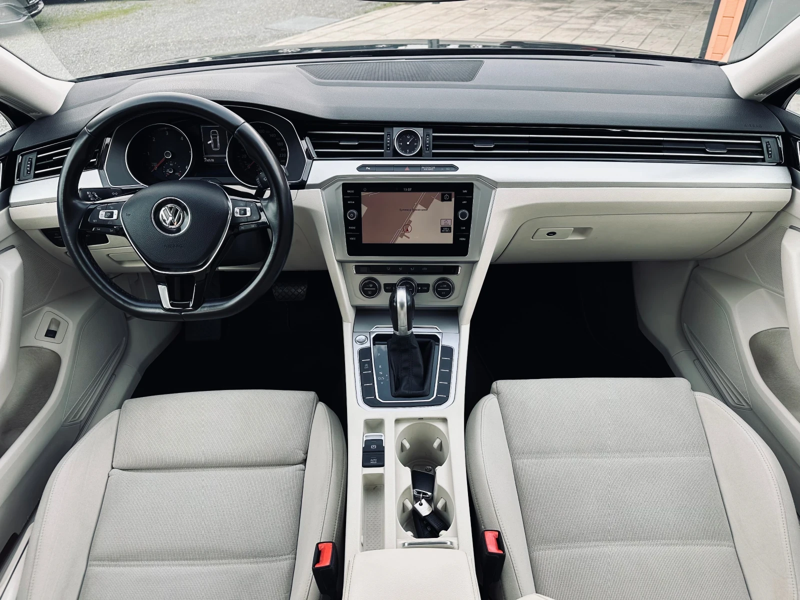 VW Passat 2.0 TDI/Distronic/Navi/Keyless  | Mobile.bg   11