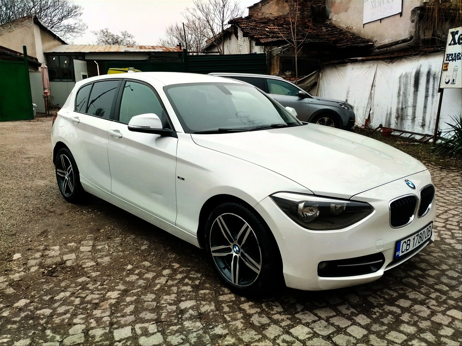 BMW 116 2.0D SPORT NAVI - изображение 2
