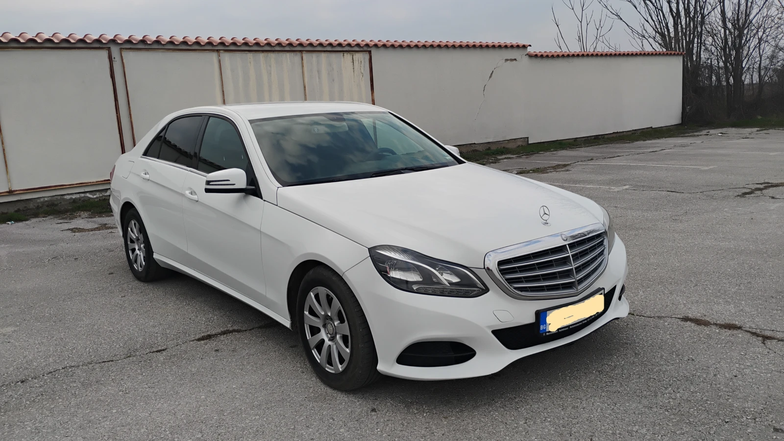 Mercedes-Benz E 200, снимка 2 - Автомобили и джипове - 53934024
