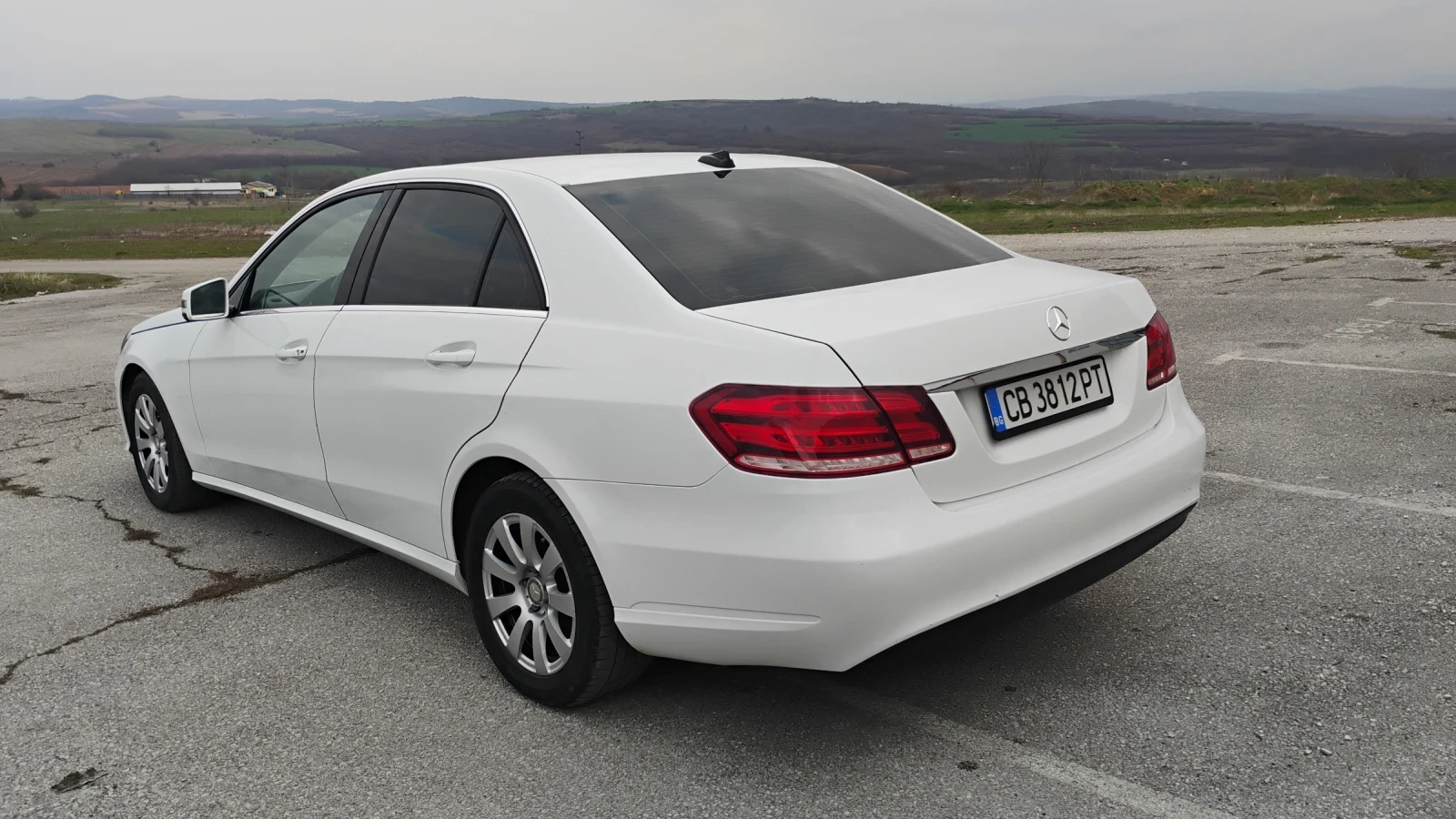 Mercedes-Benz E 200, снимка 8 - Автомобили и джипове - 53934024