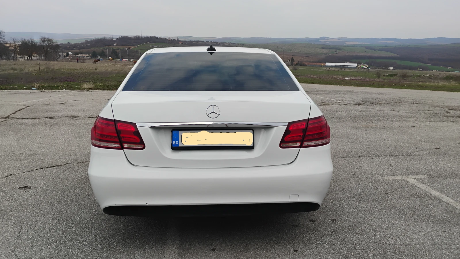 Mercedes-Benz E 200, снимка 5 - Автомобили и джипове - 53934024